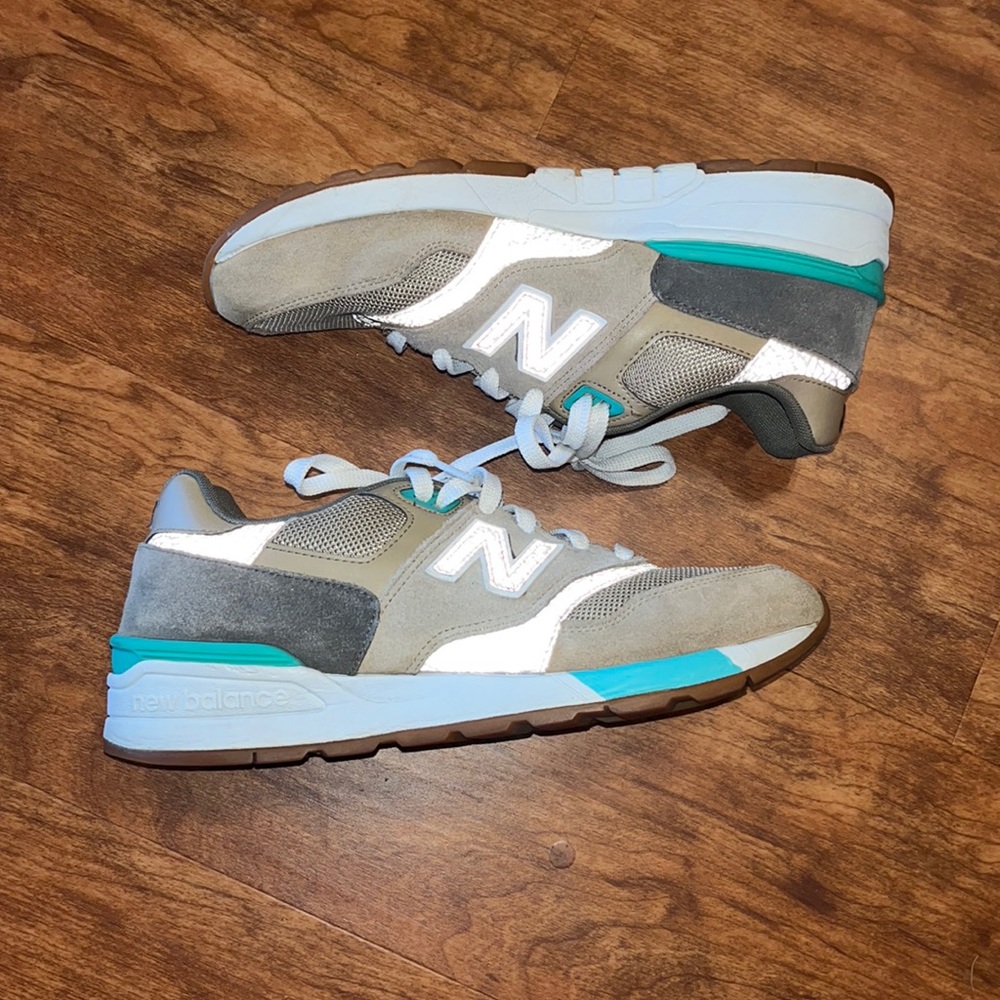 NEW BALANCE 597 SIZE:9